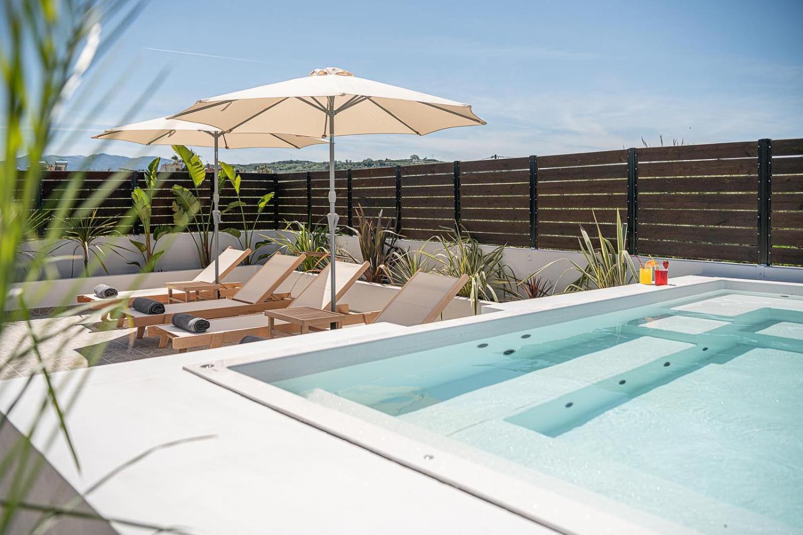 Sol Luxury Apartment - Close To The Beach With A Private Mini Pool Chania  Exterior photo