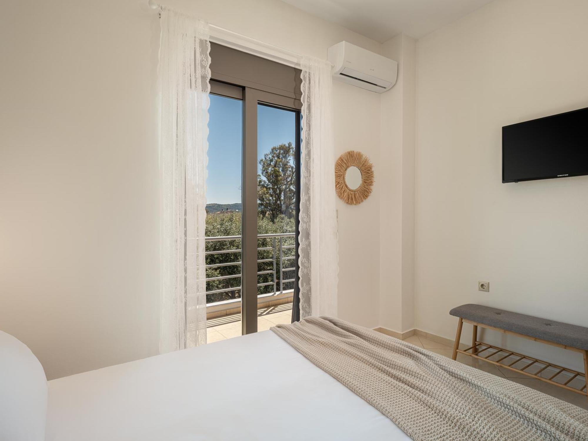 Sol Luxury Apartment - Close To The Beach With A Private Mini Pool Chania  Exterior photo