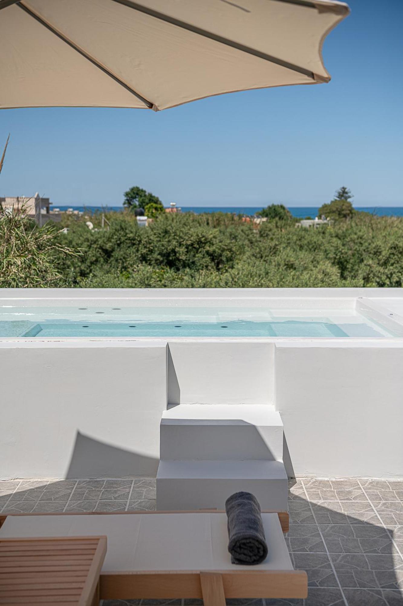 Sol Luxury Apartment - Close To The Beach With A Private Mini Pool Chania  Exterior photo